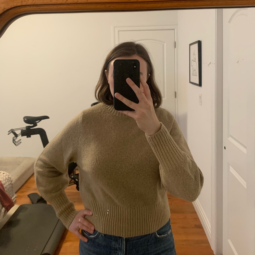 Doen Sontag camel sweater, size small